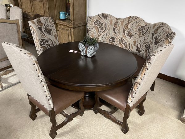 Tuscan Hill Round Dining Set - Image 4