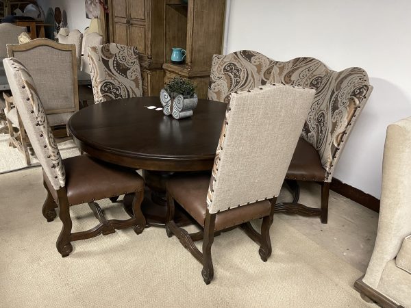 Tuscan Hill Round Dining Set - Image 3
